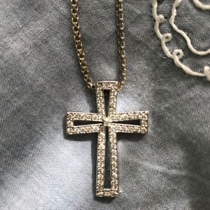.925 silver cross pendant and chain